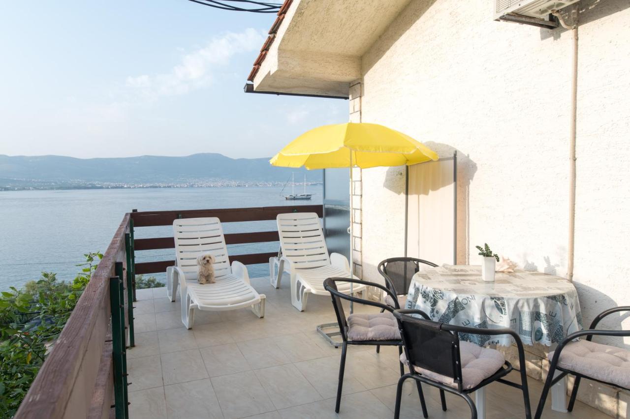 Villa Fjaba - By The Sea - With The Big Terraces & Great Sea View Trogir Exteriör bild