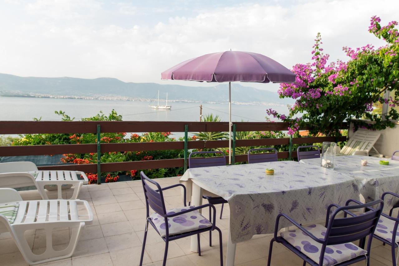 Villa Fjaba - By The Sea - With The Big Terraces & Great Sea View Trogir Exteriör bild