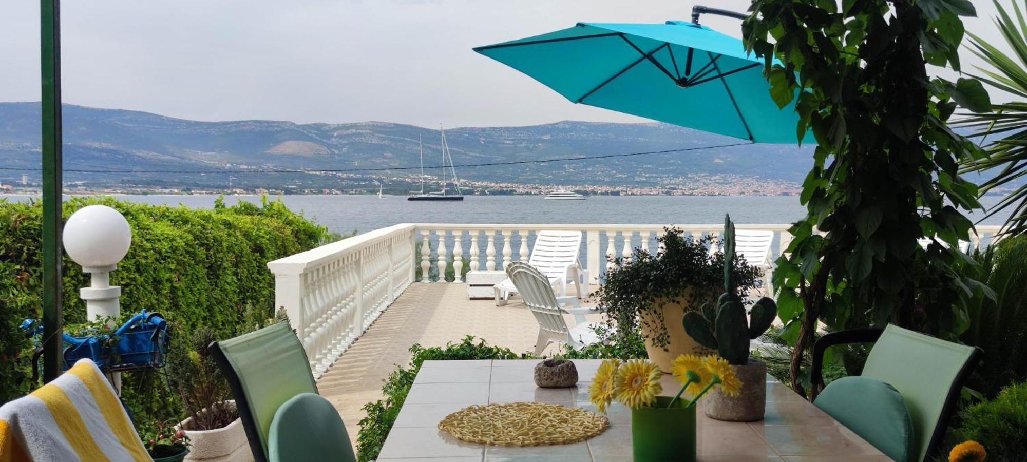 Villa Fjaba - By The Sea - With The Big Terraces & Great Sea View Trogir Exteriör bild