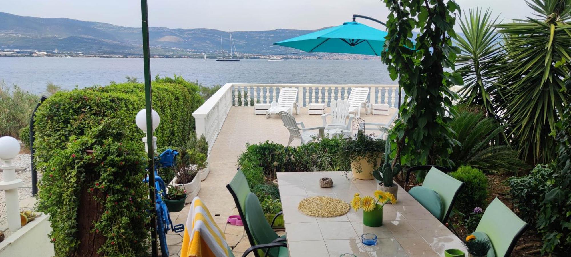 Villa Fjaba - By The Sea - With The Big Terraces & Great Sea View Trogir Exteriör bild